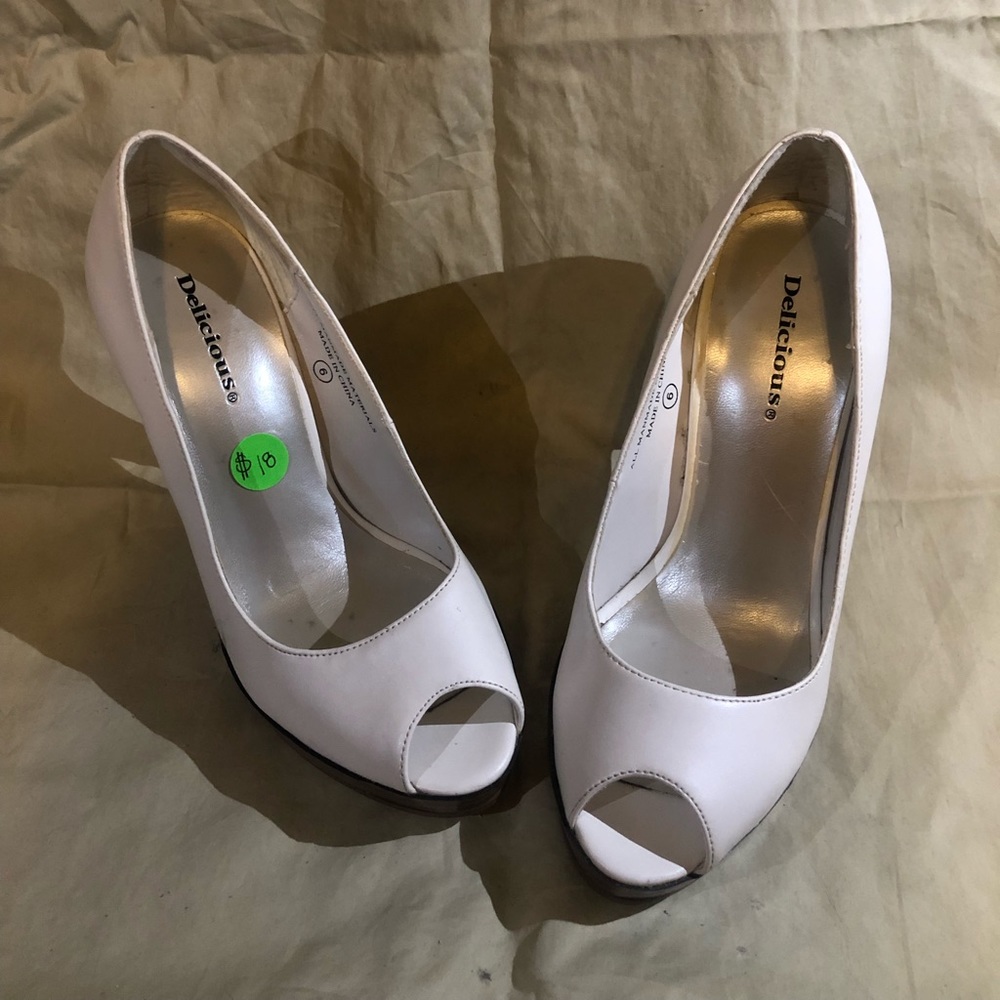 Delicious shoe brand high heels !